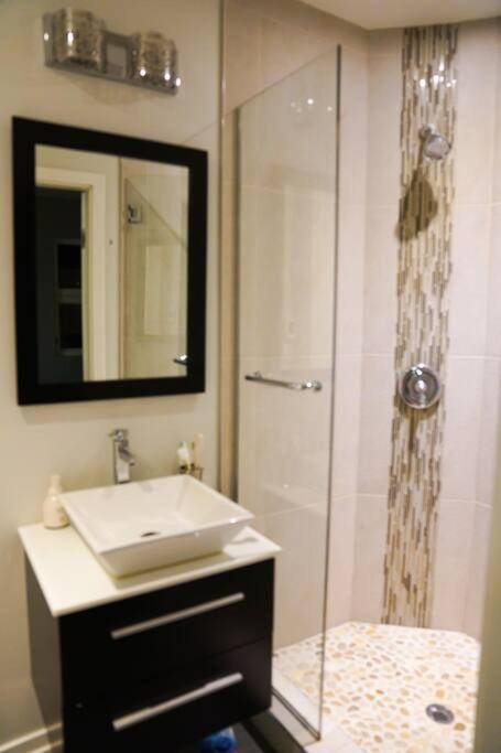 Nice And Cozy. Sleeps 5. Apartment Chicago Bagian luar foto